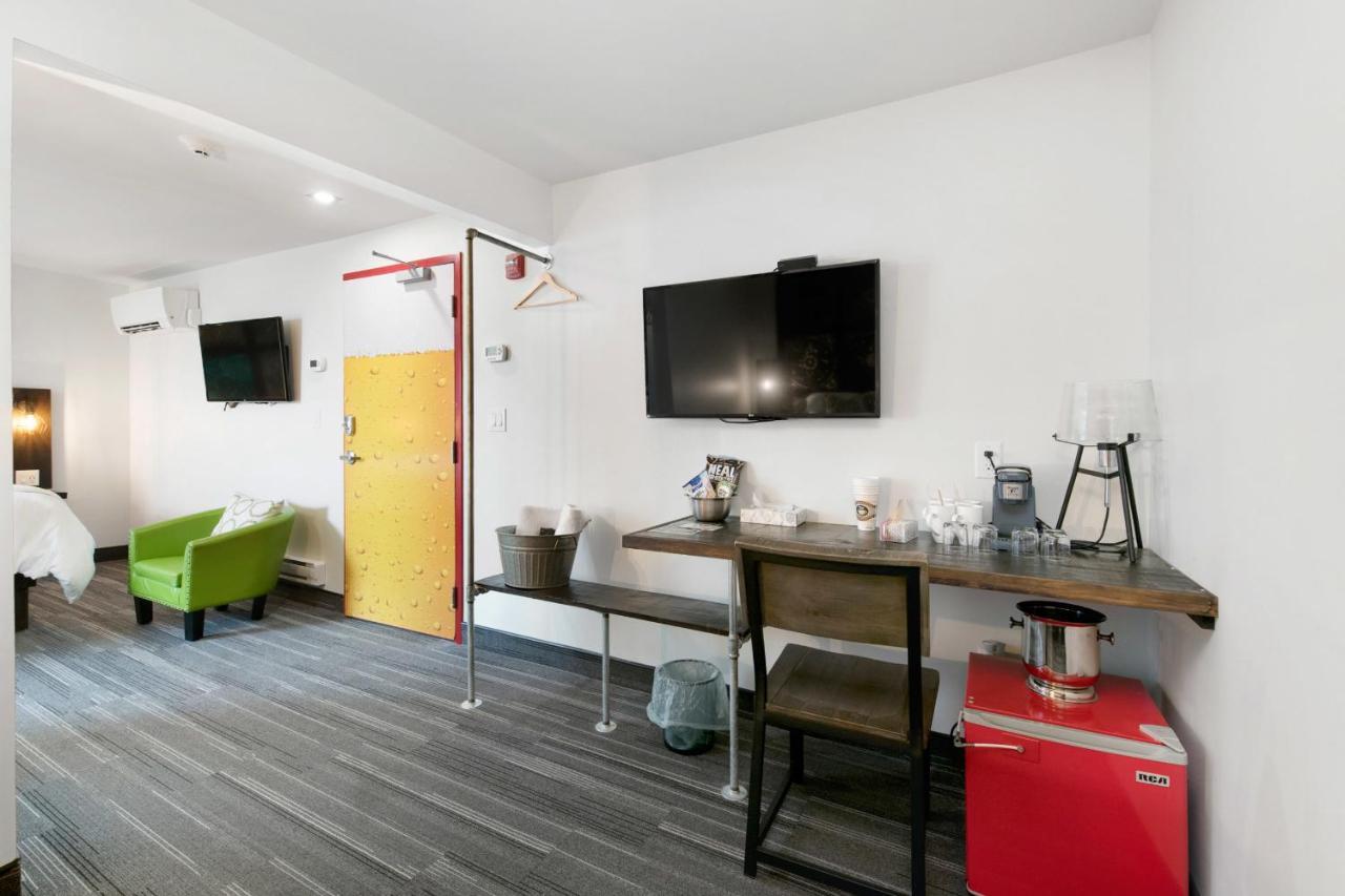Heart & Hops Brewery Suites Kingsville Luaran gambar
