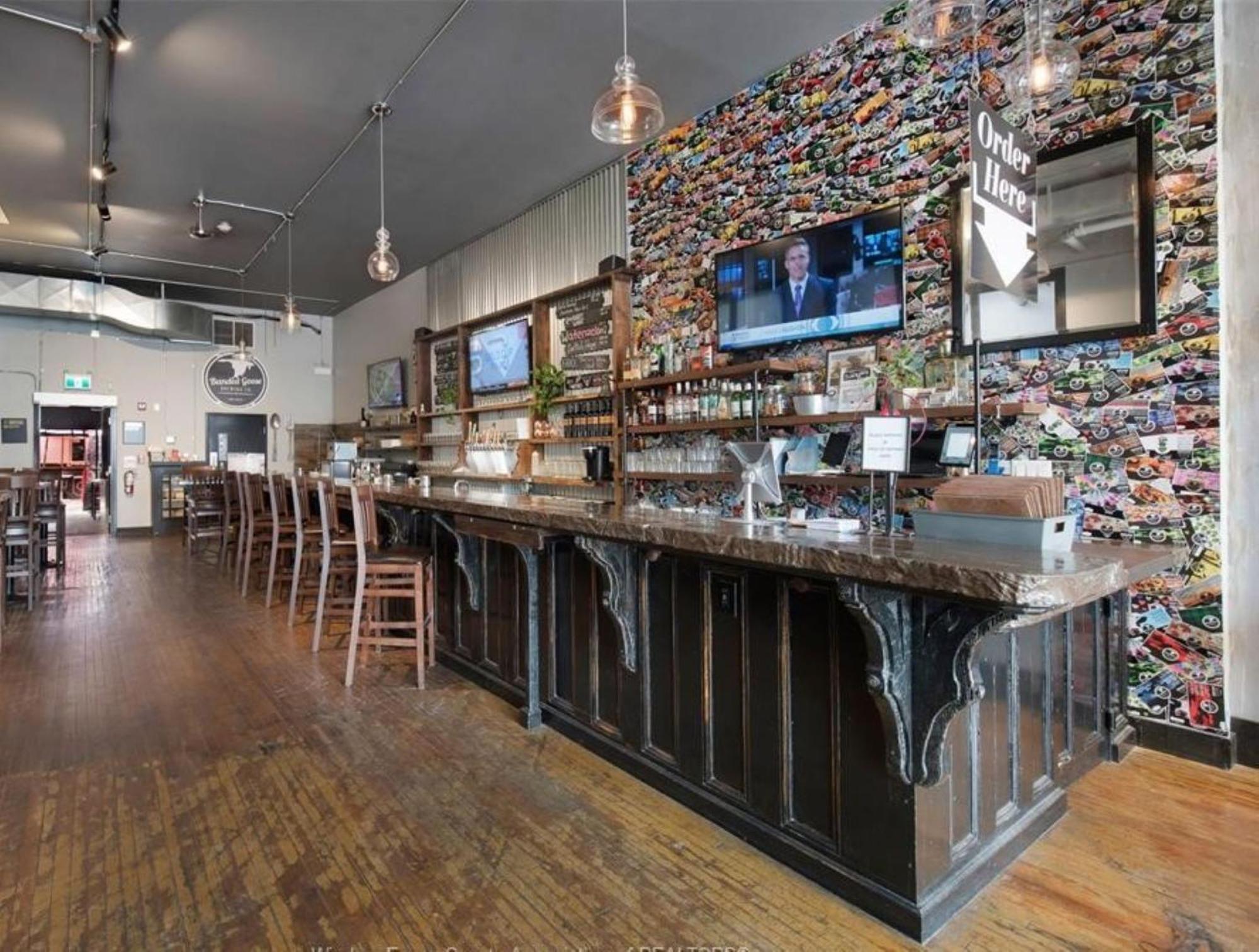 Heart & Hops Brewery Suites Kingsville Luaran gambar
