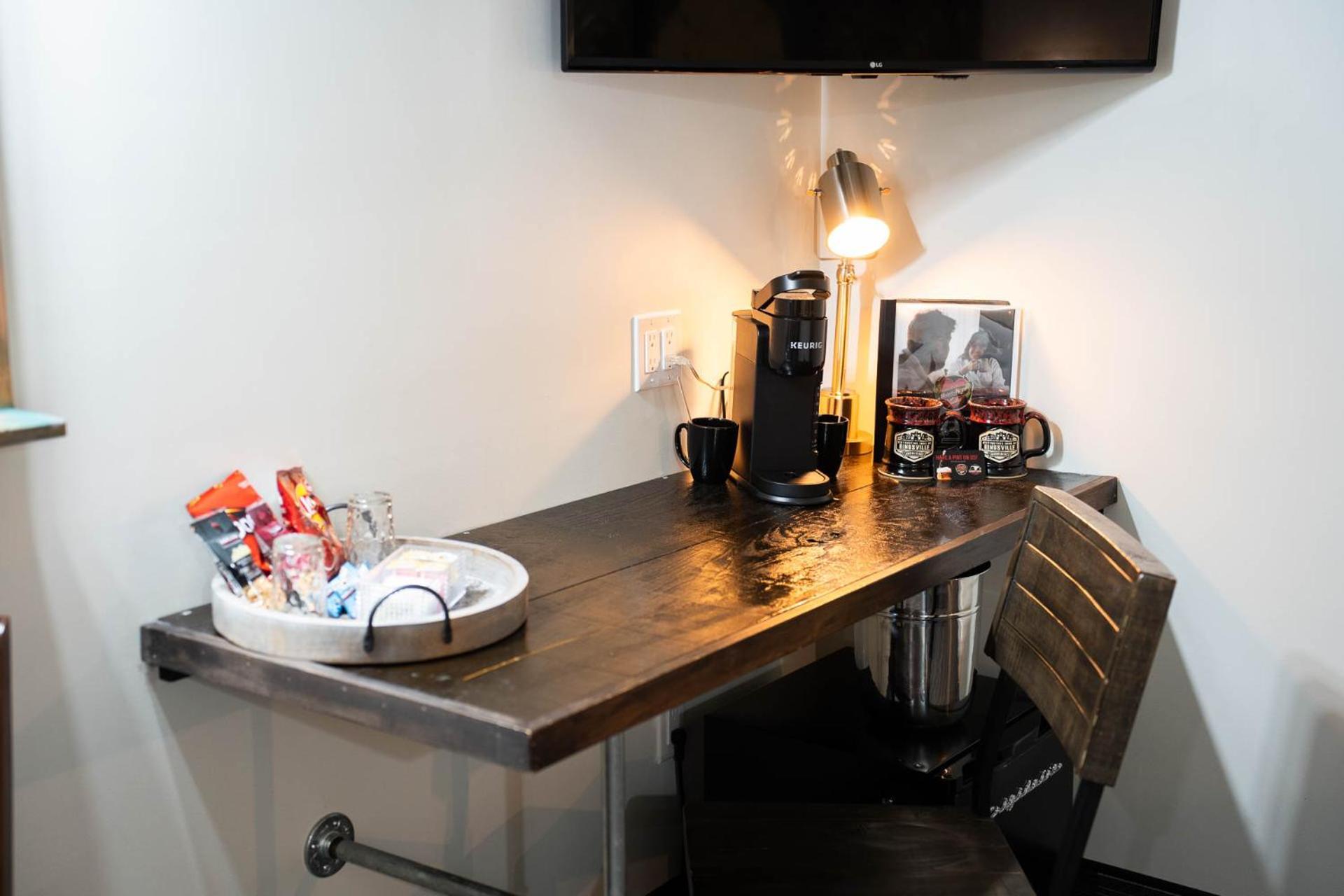 Heart & Hops Brewery Suites Kingsville Luaran gambar